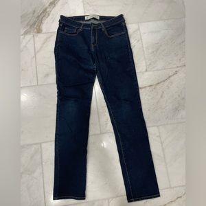 Abercrombie & Fitch women’s jeans size 6R. A&F Skinny. Gently worn.